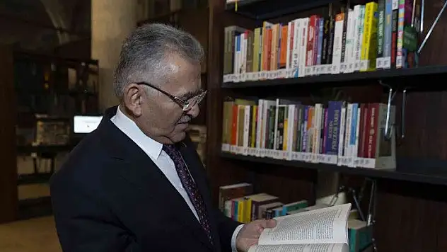 Büyükşehir'den Kütüphaneler Haftası hediyesi