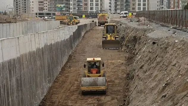 Büyükşehir hizmetleri kısıtlamıyor