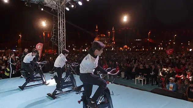 Büyükşehir ile coşkulu kutlama