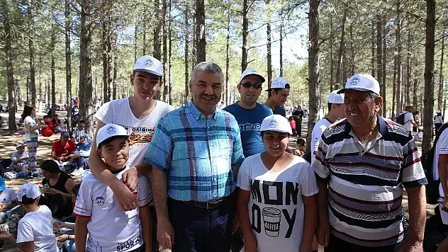 Sağlık yaşam yürüyüşüne 7 bin 500 kişi katıldı