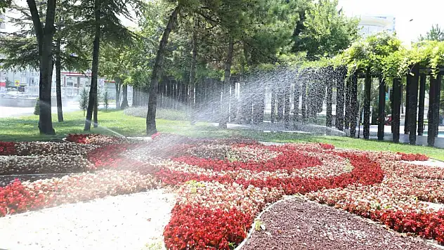 Büyükşehir sulamayı artırdı!