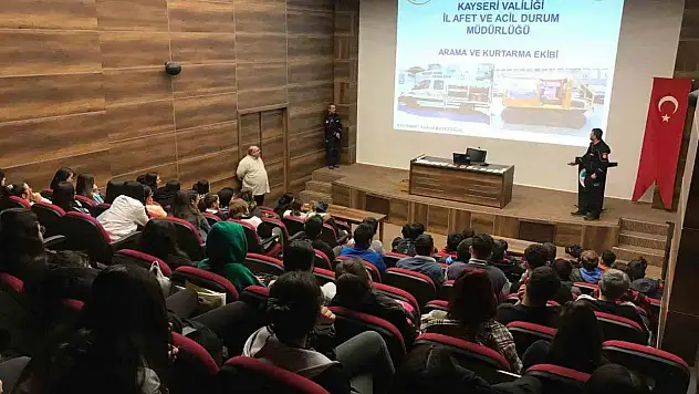 'Afet Bilinci ve İlk 72 Saat' Semineri