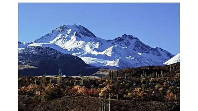 Büyükşehir'den heybetli bir eser: Erciyes Dağı