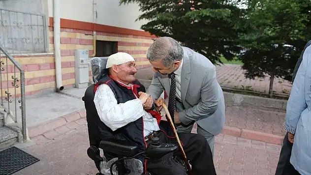Büyükşehir yaşlıların yanında