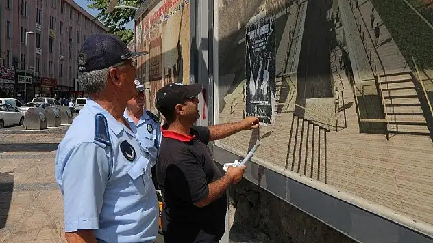 Büyükşehir zabıta ekipleri el ilanlarını topladı
