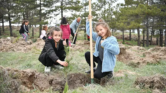 Kayseri'nin toprağı fidanla, şehri nefesle buluştu
