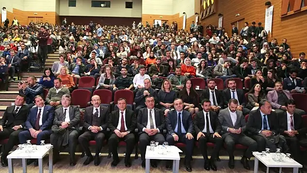 Büyüksimitçi: 'Türkiye başarıyı genç mühendisler eliyle yakalayacaktır'
