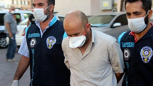 Çaldığı altınları bavulla götürdü, satamadan yakalandı