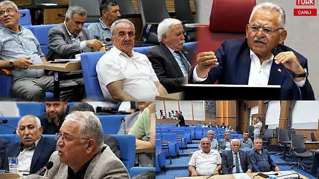 Çalıksoy'dan ballı gönderme: Tek başıma da kalsam konuşmaya devam edeceğim