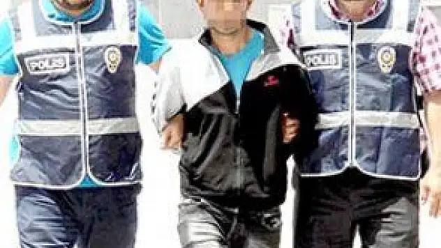 CAMİ'DEN YARDIM PARALARINI ÇALDIĞI ŞÜPHESİYLE GÖZALTINA ALINAN ŞAHIS TUTUKLANDI