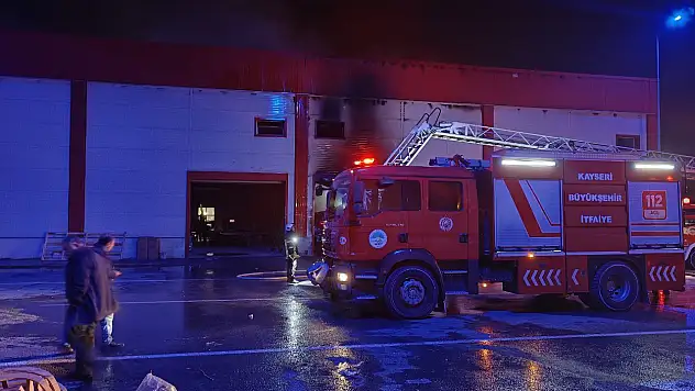 Cami Kebir Mahallesi'nde yangın