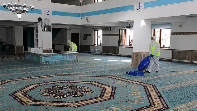 Camilerde Ramazan hazırlığı