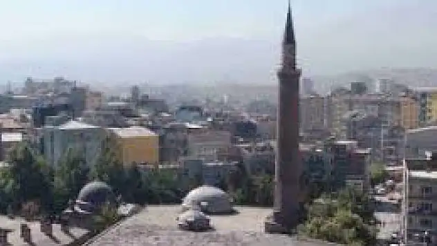 Camilerden dua sesleri yükseldi