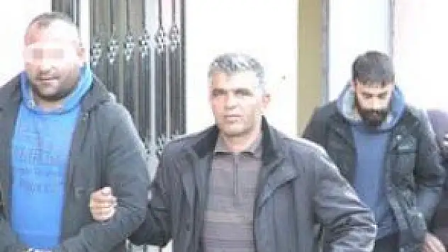 CAMİNİN BAKIR KAPLAMASINI ÇALAN 3 KİŞİ YAKALANDI