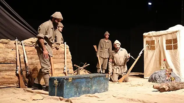 'Çanakkale Mahşeri, Kardeşlik Destanı' Sahnelendi

