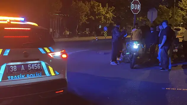 Çarpışmanın etkisiyle savruldular! 1'i ağır 2 yaralı