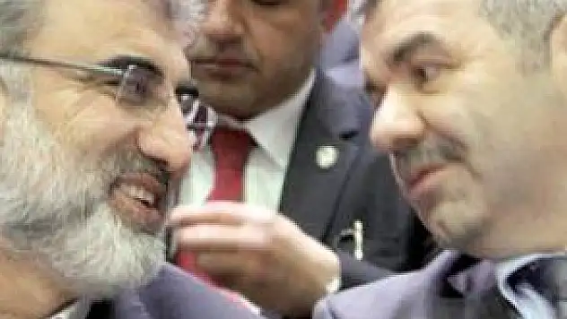 ÇELİK'TEN, &quotPARALEL BARON&quot ÇIKIŞI