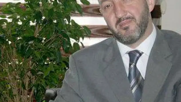 'CEMAATE KARŞI OLANLAR AKP'DE MUTLULUĞU ARIYOR'