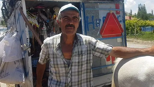Çerçici hem zamana hem teknolojiye direniyor