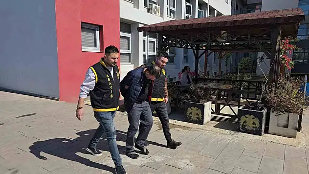 'Yolda buldum' dedi, hırsızlık kameradan çıktı
