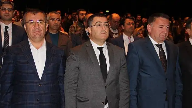 'Sosyal medya bana çok tehlikeli geliyor'