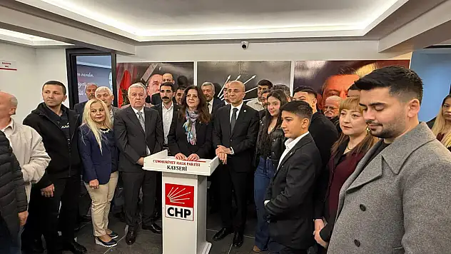 CHP'de buruk bayramlaşma