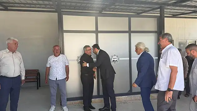 CHP'de butlana karşı çıkan başkan, butlan yönetiminin atadığı ismi ağırladı