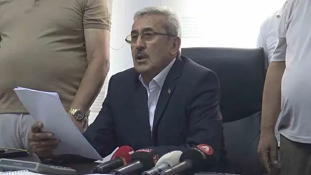 CHP'de istifa şoku: 9 meclis üyesi istifa etti!