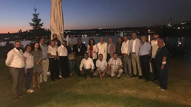 CHP`de kurulday öncesi birlik pozu... 
