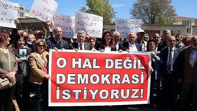 CHP'den 'OHAL' protestosu