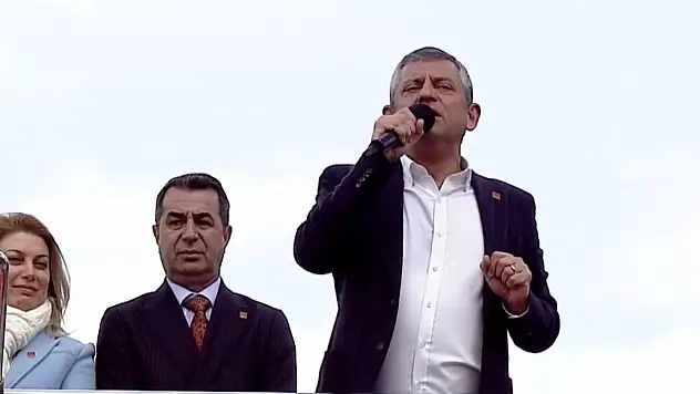 CHP Genel Başkanı komşuda konuştu: Erken seçim istedi