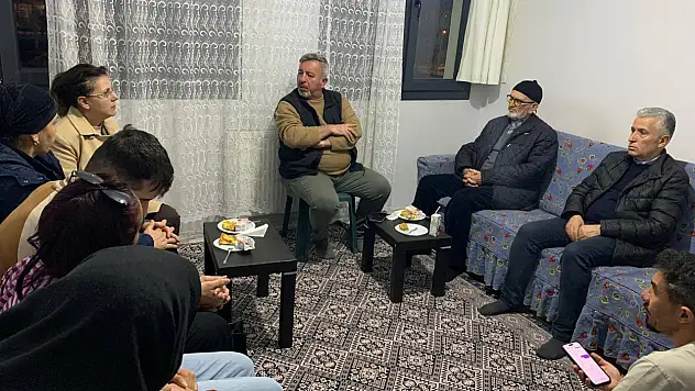CHP Kayseri il yönetiminden acılı aileye ziyaret! 'Ailemizin yanındayız, dava sürecinin de takipçisiyiz'