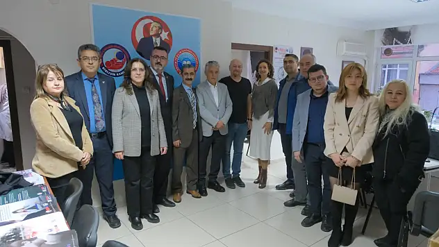 CHP Kayseri, öğretmenlerin sorunlarını dinledi