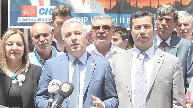 Chp'li Arık:Ülkenin değil başkanlığın derdindeler