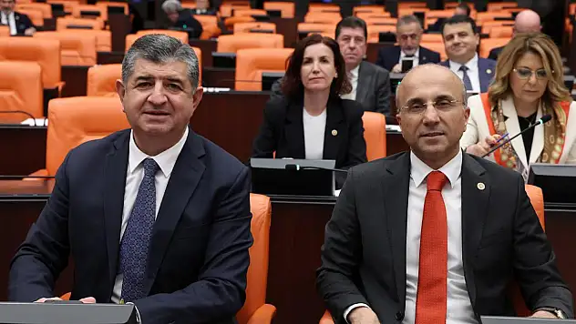CHP'li Aşkın Genç: Bilim yuvaları köreltilmemeli