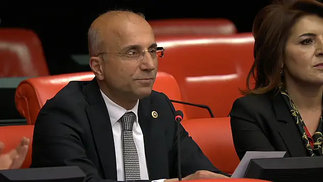 CHP'li Genç sokaklardaki tehlikeye dikkat çekti!