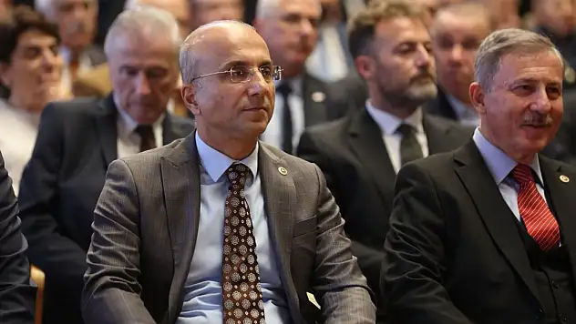 CHP'li Genç'ten Bakan'a 3 kritik soru!