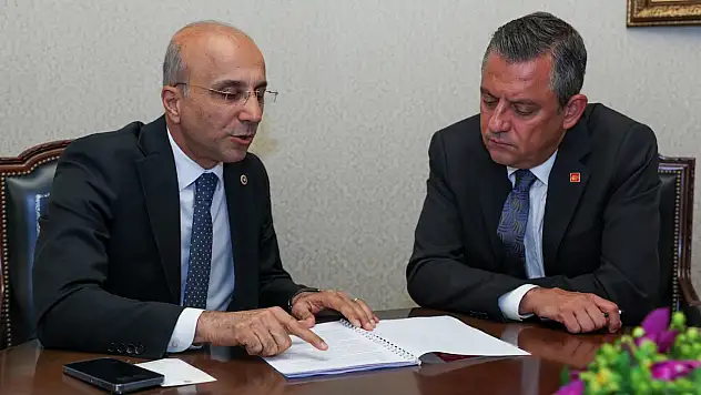 CHP Lideri Özgür Özel'e, Kayseri raporu teslim edildi! O raporda neler var?