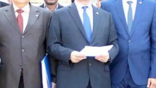  CHP'LİLER ERDOĞAN VE DAVUTOĞLU HAKKINDA SUÇ DUYURUSUNDA BULUNDU