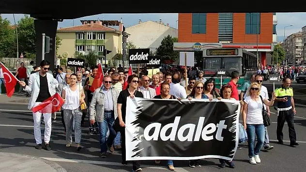 CHP'liler Kayseri Adliyesine kadar yürüdü