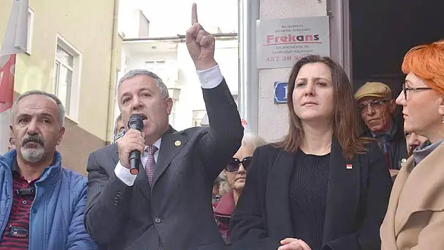 CHP Milletvekili Arık: Bu partimize  3'üncü saldırı, arkasında kim varsa onu bulun, yargılayın