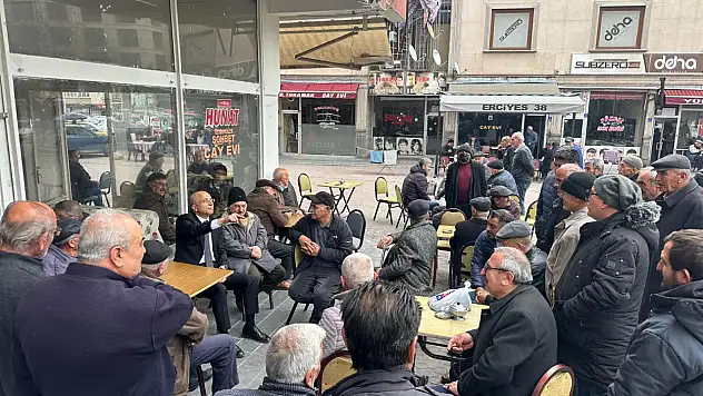 CHP Milletvekili Genç dert dinledi!