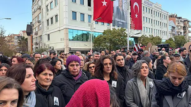 CHP'yi yasa boğan cenaze törenine İl Başkanı Özer de katıldı