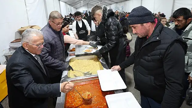 Çiçek ve Büyükkılıç şehit aileleri, gaziler ve gazi aileleri ile iftar yaptı
