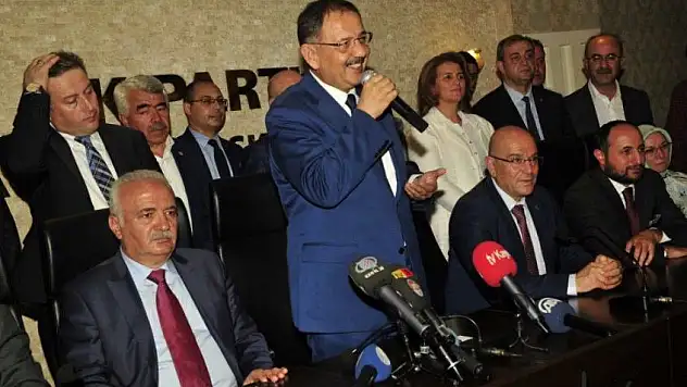 Çıkış  'one minute' diyerek başladı.