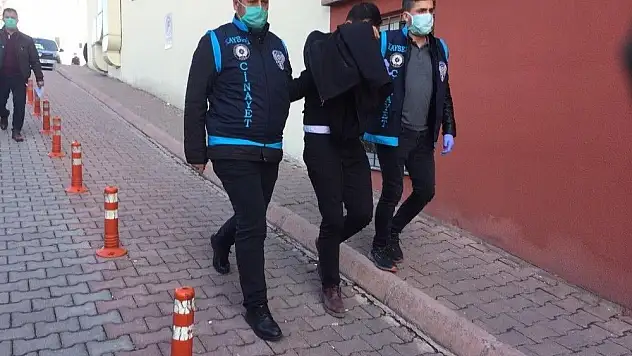 Cinayet şüphelisi adliyeye sevk edildi!