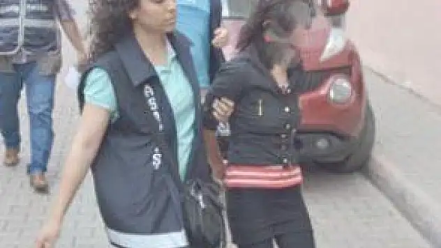 ÇOCUĞU ÖLEN ANNE VE BİRLİKTE YAŞADIĞI KİŞİ GÖZALTINA ALINDI