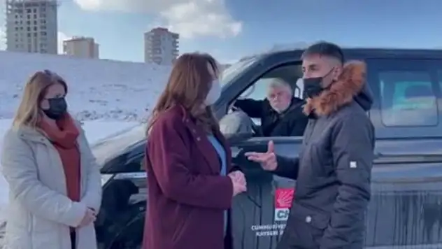 Çocuğuna mama ve bez alamayan bir Babanın feryadı: Utanıyorum!