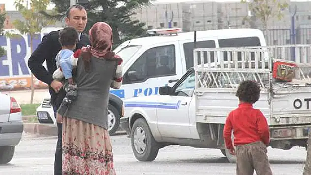 Çocukları dilendiren 11 aileye ceza işlemi yapıldı