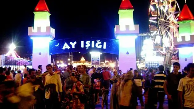 Çocukluk anıları geri geliyor! Kayseri'de eski fuar heyecanı başlıyor